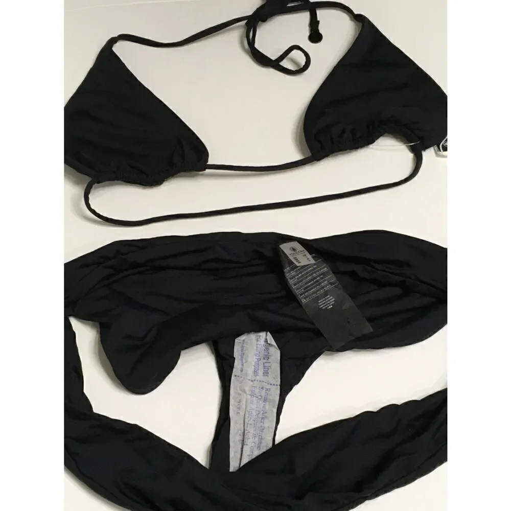 New Volcom black bikini set. Mix size L/XL